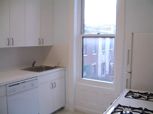 Rented by Walter & Samuels Inc | media 29