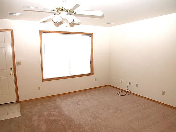 3rd image of 2310 S Illinois Ave APT A7