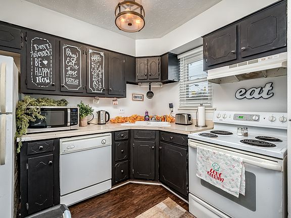 5th image of 313 Cedarcreek Dr