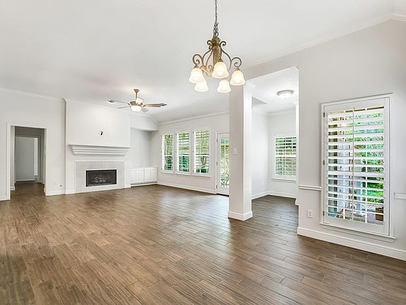 5th image of 30 Vista Cove Cir