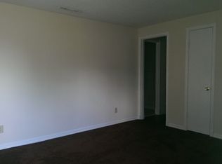 101 Cambridge Dr, Florence, AL 35633