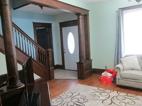 3rd image of 412 E Archer Ave