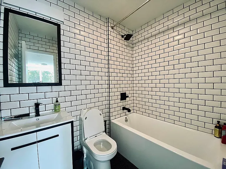 802 Lafayette Ave #2R — Photo 5
