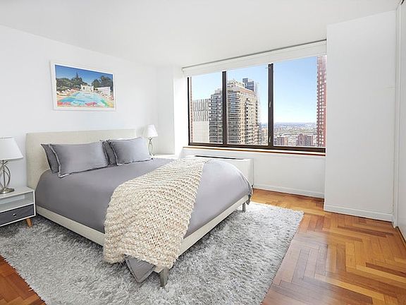 3rd image of 422 E 72nd St APT 32B