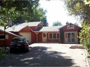 13530 Erwin St, Valley Glen, CA 91401