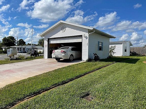 2nd image of 583 La Jardin Lot 389