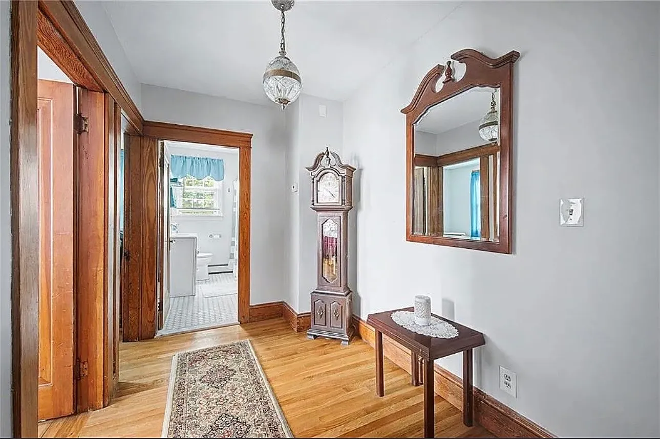 3 bed, 1200 sqft, $2,700 — Photo 4
