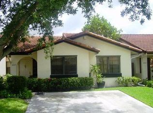 6637 NW 177th Ter, Hialeah, FL 33015