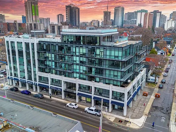 101 Locke St S #615, Hamilton, ON L8P 4A6