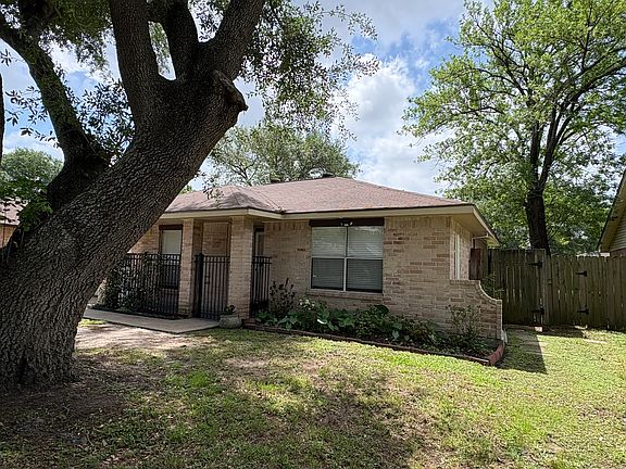 2nd image of 13827 Flagstone Dr