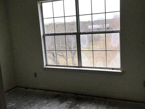 4th image of 2512 County Road 203