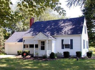 121 Hickory Rd, Akron, OH 44333