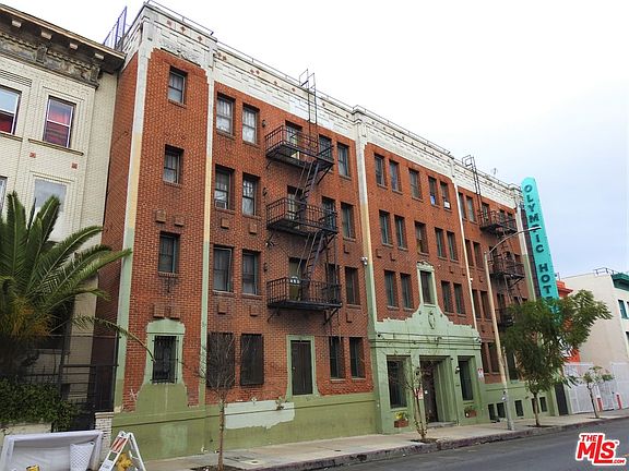 4th image of 725 S Westlake Ave