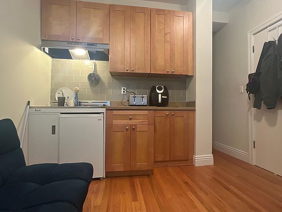 4th image of 748 Taylor St APT 5