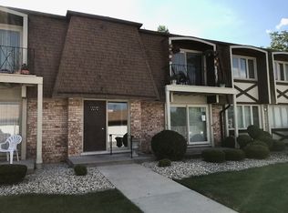 12720 Carriage Ln, Crestwood, IL 60445