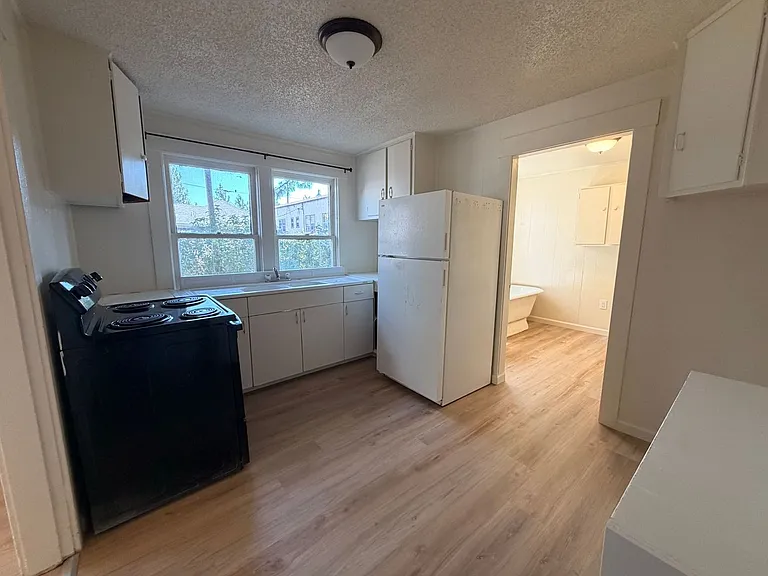 1018 Washington St #2 — Photo 7