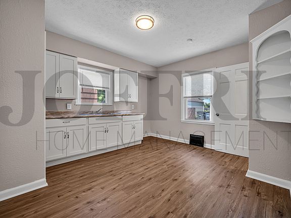 5th image of 868 Cordova Ave