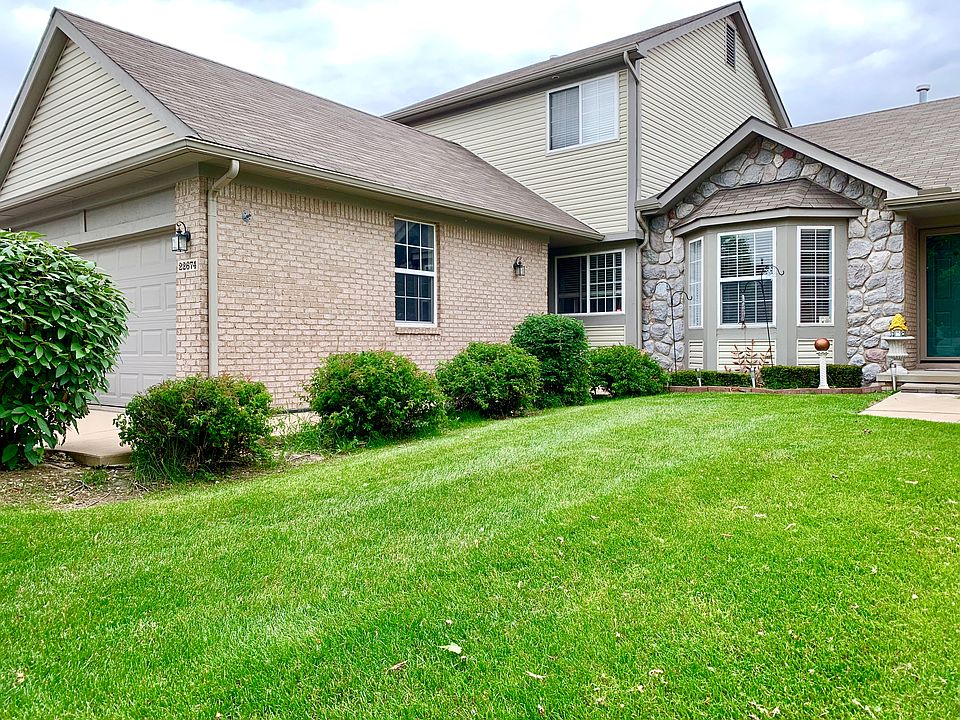 1st image of 22674 Woodcreek Dr