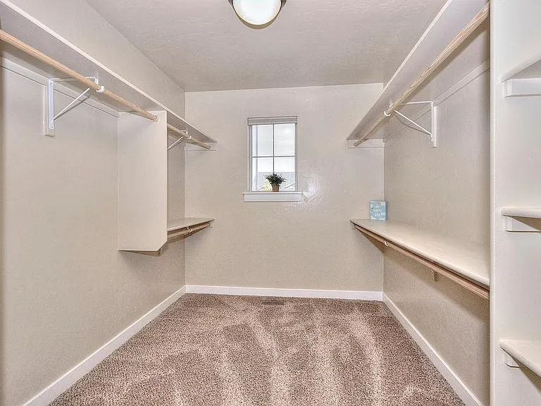 1365 E Yucca Cyn — Photo 12
