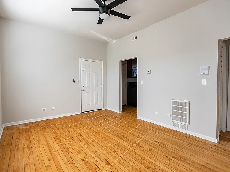 2401-09 N. Spaulding Ave. — Photo 13