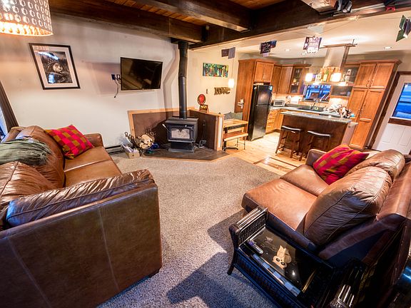 4th image of 1360 Sky View Ln Unit 1