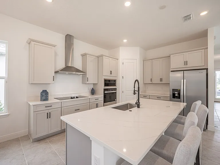 10132 Peebles St — Photo 19