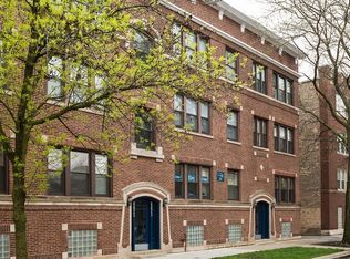 6621 N Lakewood Ave, Chicago, IL 60626