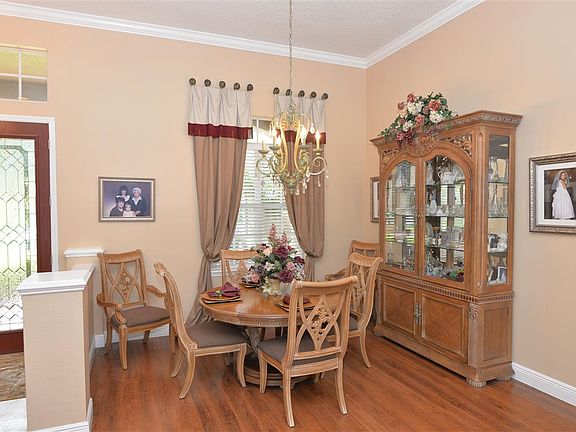 3rd image of 3214 Oakmont Ter