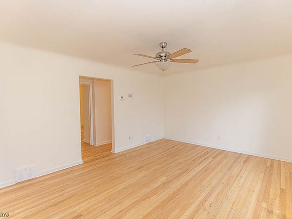4th image of 916 Meadowlawn Blvd
