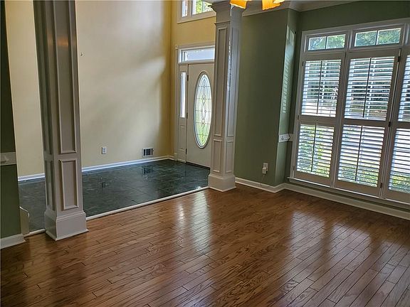 3rd image of 1869 Childers Pl NE
