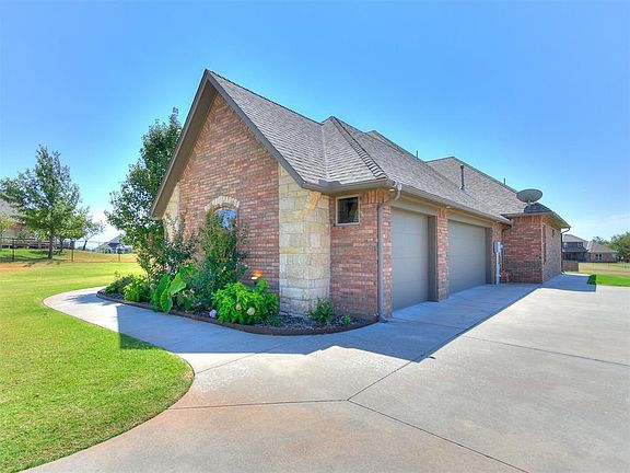 3rd image of 5012 SE 152nd Ct