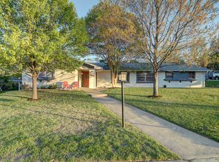 7424 Brentwood Cir, Woodway, TX 76712
