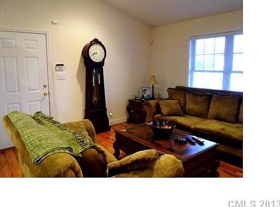 5th image of 845 Sage Field Ln