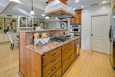 4th image of 509 Woodward Blvd