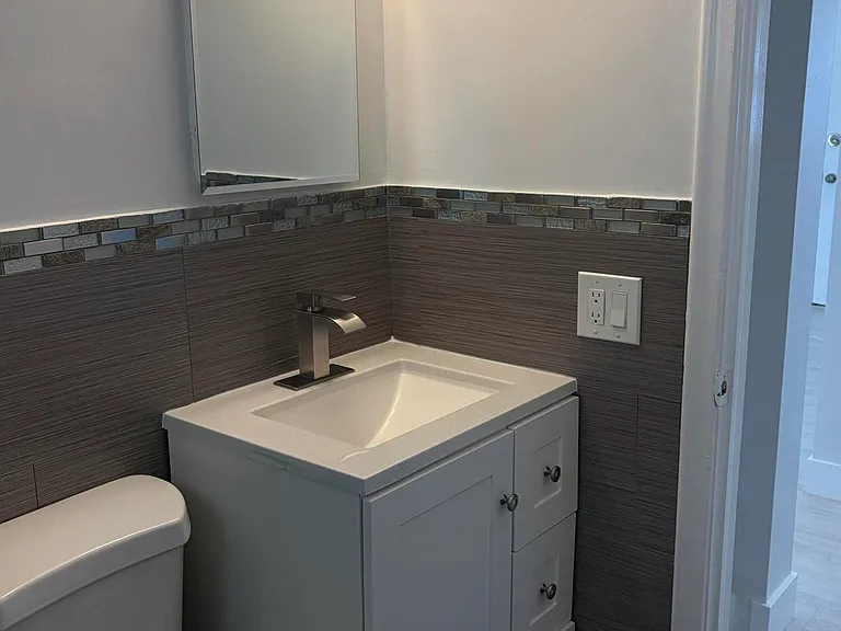 2812 Duke Ln — Photo 14