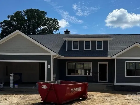 85 Olde Oak Way, Hendersonville, NC 28792