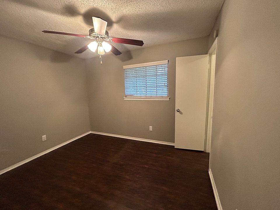 1st image of 1505 Tennis Dr #116
