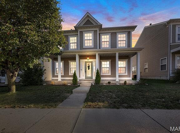 2nd image of 2024 Village Glen Dr