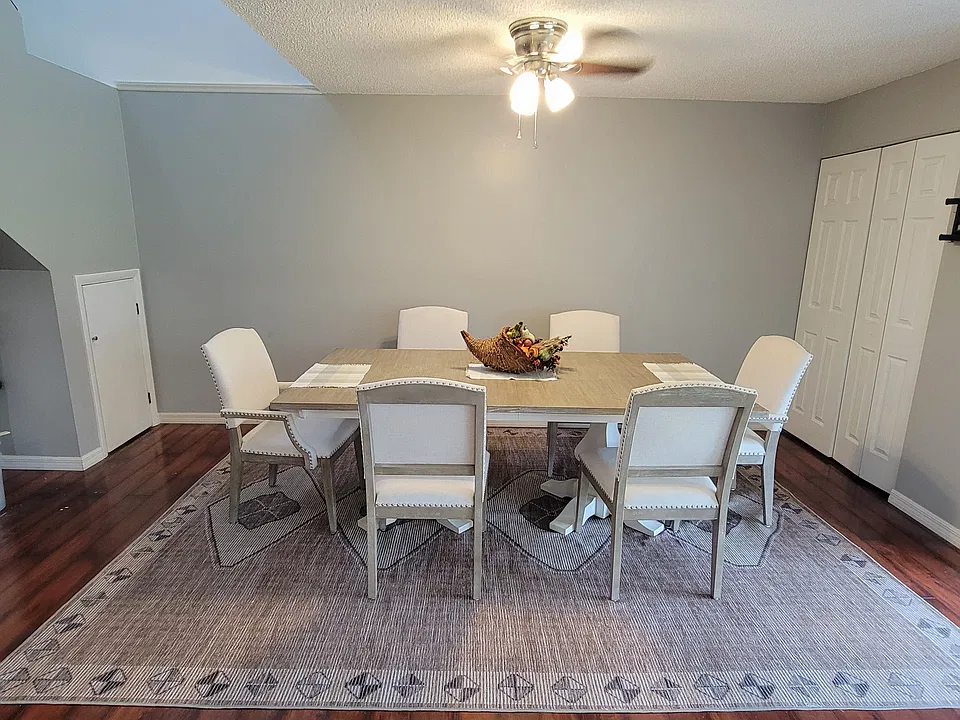 519 Summerset Ct
