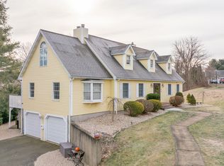 35 McGrath Dr, Middletown, CT 06457