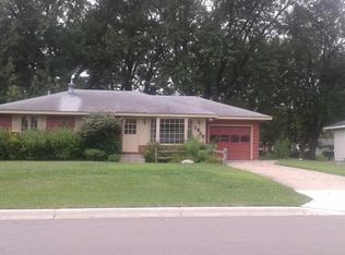 1050 Market St S, Shakopee, MN 55379