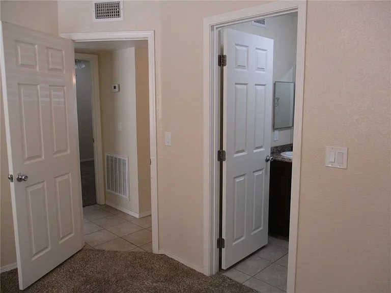2801 Paloma Senda #D — Photo 11