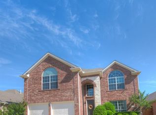 403 Fountain Park Dr, Euless, TX 76039