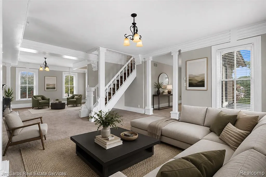 4 bed, 2400 sqft, $2,750 — Photo 4