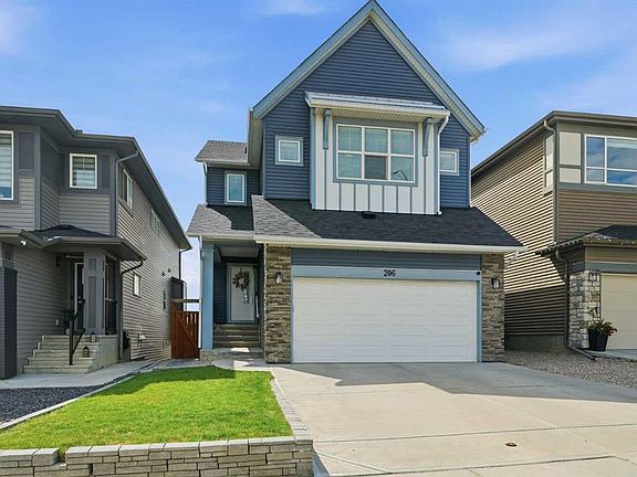 2nd image of 206 E Lucas Cres NW