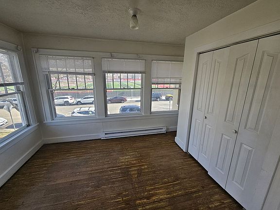 3rd image of 1115 W Washington St APT 6