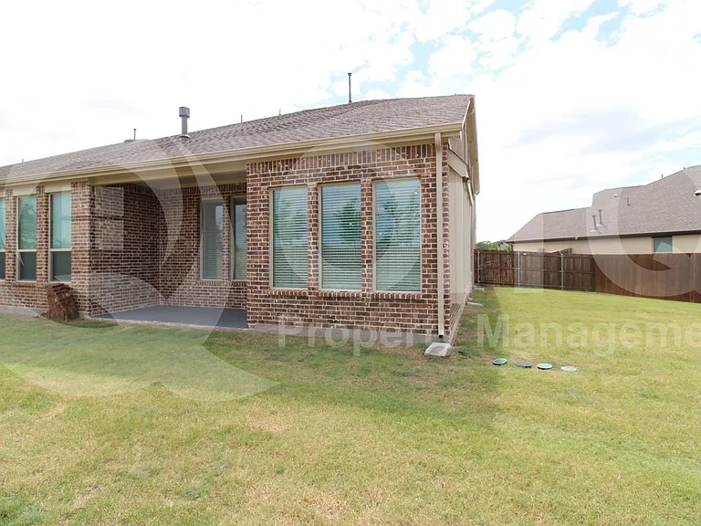 7324 Black Cherry Ln — Photo 28