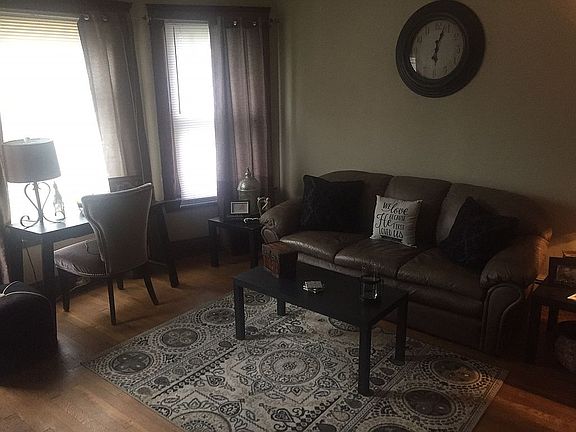 2nd image of 1374 Mathews Ave