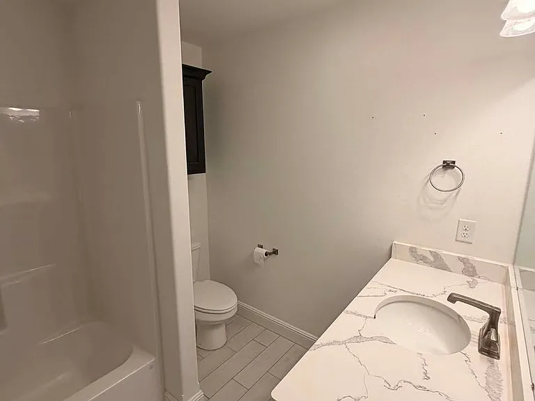 347 Sidney Ln — Photo 11