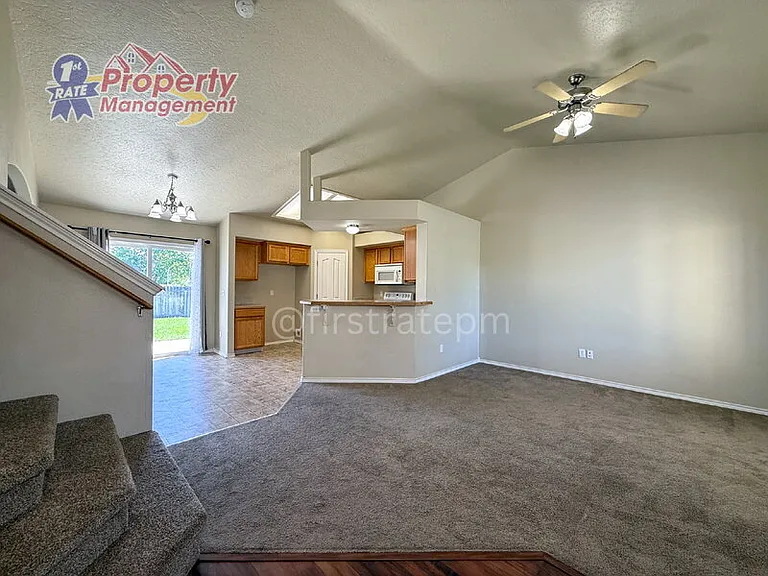 1491 W Verbena Dr — Photo 3